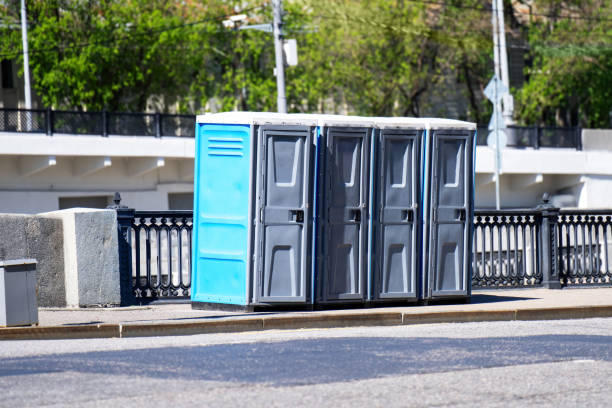 Best Portable bathroom rental  in De Leon, TX